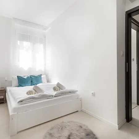 Gde Rákóczi 27 Apartmant *